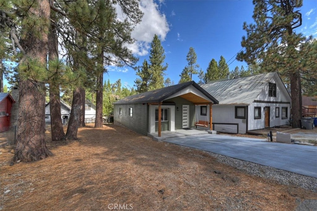 40166 Esterly Lane