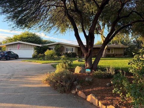 2202 Via Verde El Cajon CA 92019