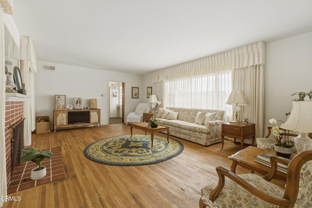 3405 Loma Vista Road