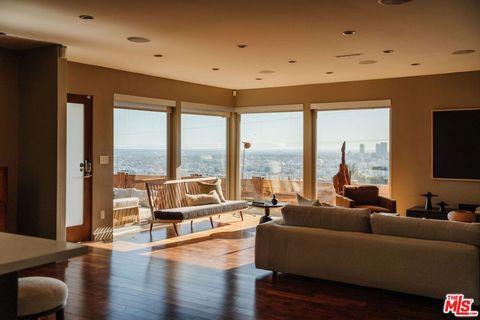 Photo of 8559 Hollywood Boulevard, Los Angeles, CA 90069 (MLS # 26660955)