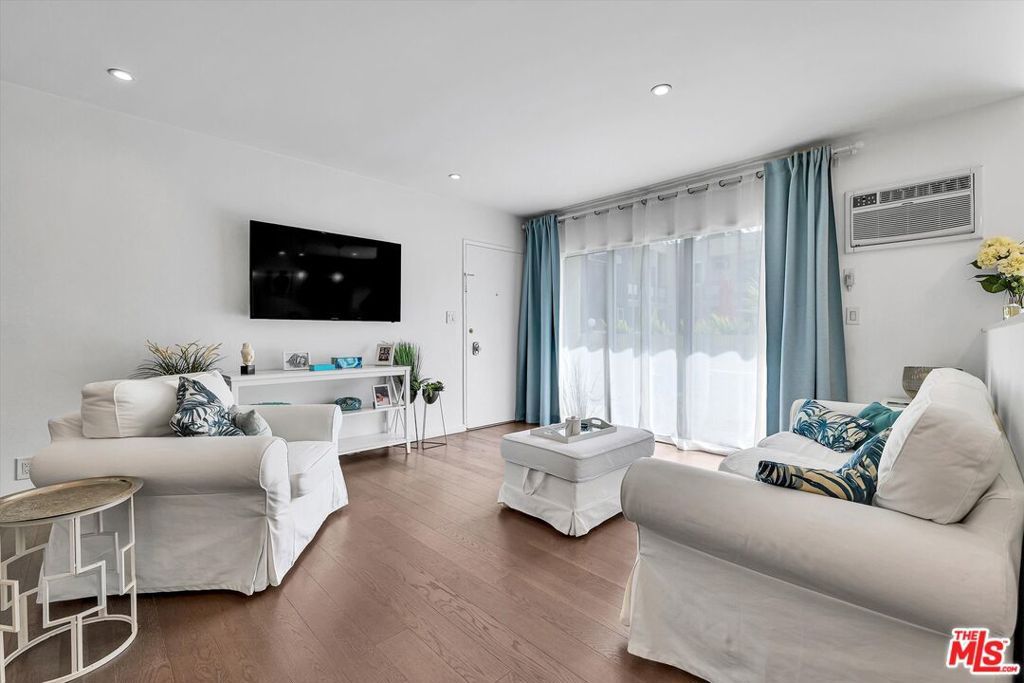 Photo of 1233 N Laurel Avenue #114, West Hollywood, CA 90046 (MLS # 25611345)