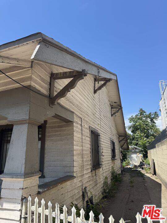1009 E 43rd Street