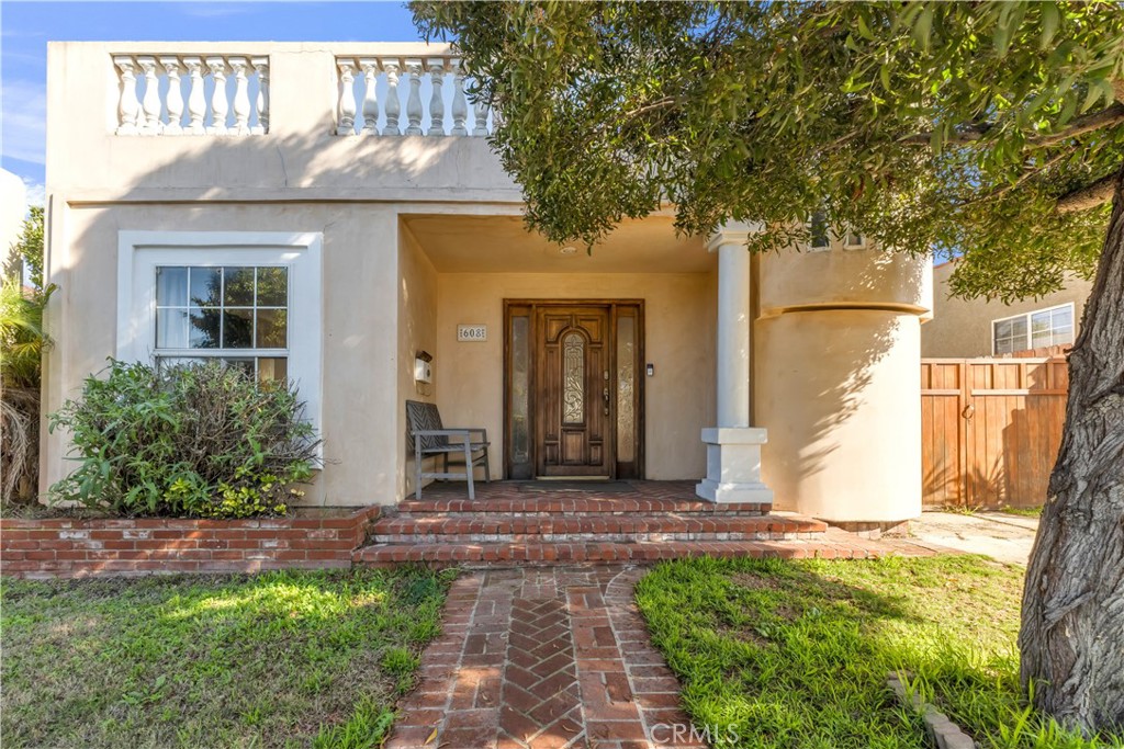 600 S Pacific Coast Highway