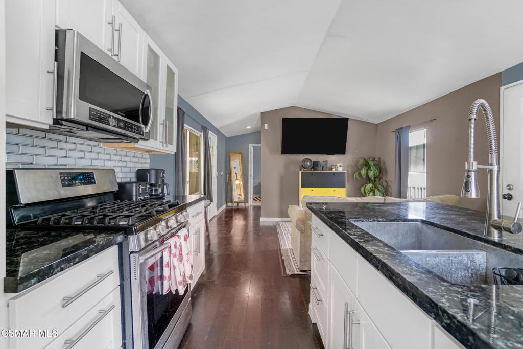 11195 Ventura Avenue 11