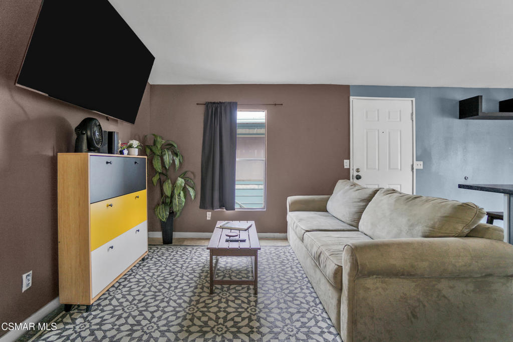 11195 Ventura Avenue 11