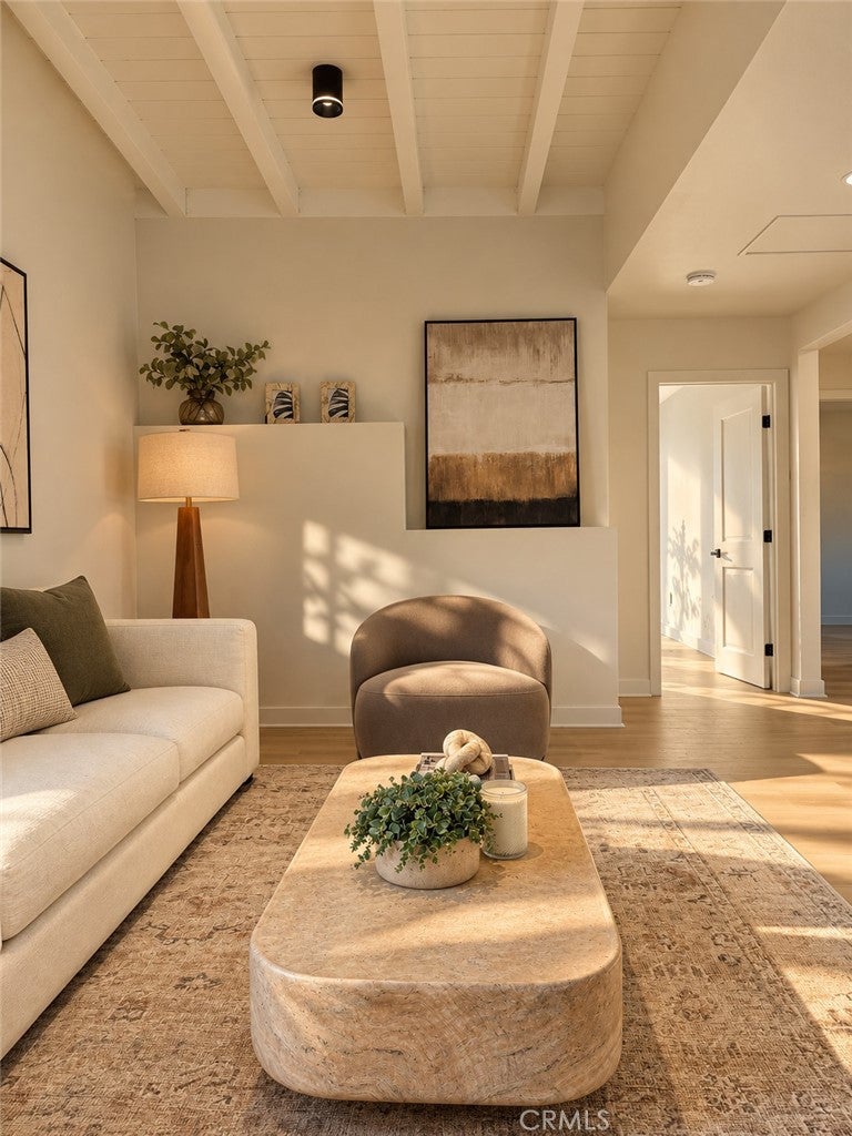 209 W Markland