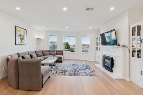 Photo of 1119 Hanover ST St, Daly City, CA 94014 (MLS # 41120803)