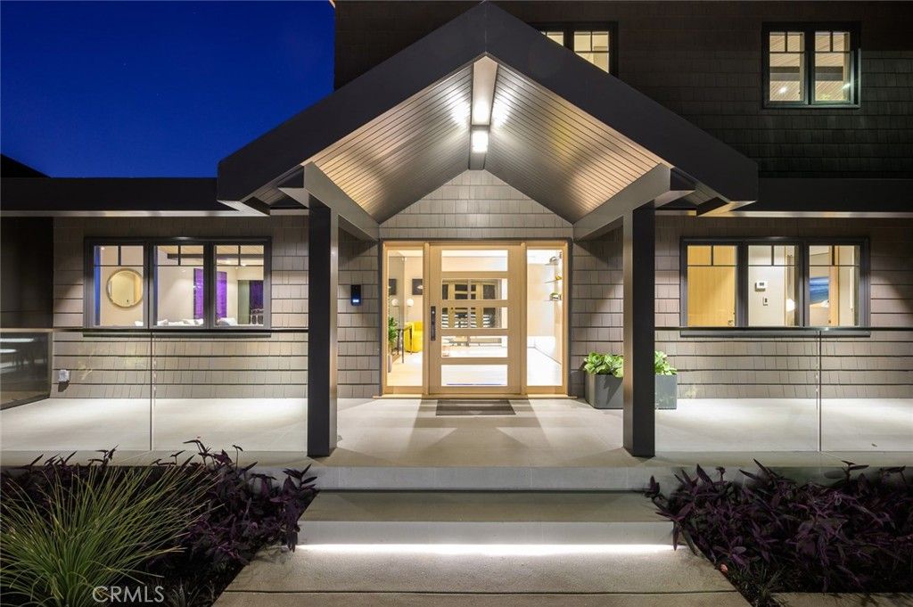 Photo of 8808 Thrasher Avenue, Los Angeles, CA 90069 (MLS # SB25196908)