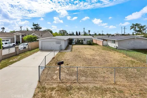 MLS: OC26070377