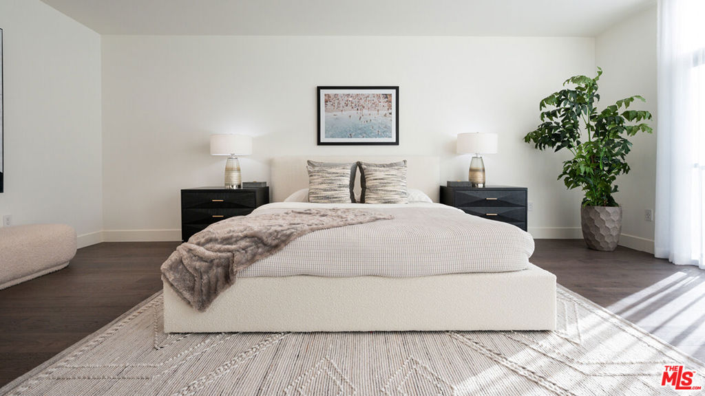 Properties 1 425 N Palm Drive 401