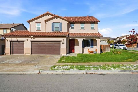 Photo of 665 Molera Avenue, Soledad, CA 93960 (MLS # ML82027856)