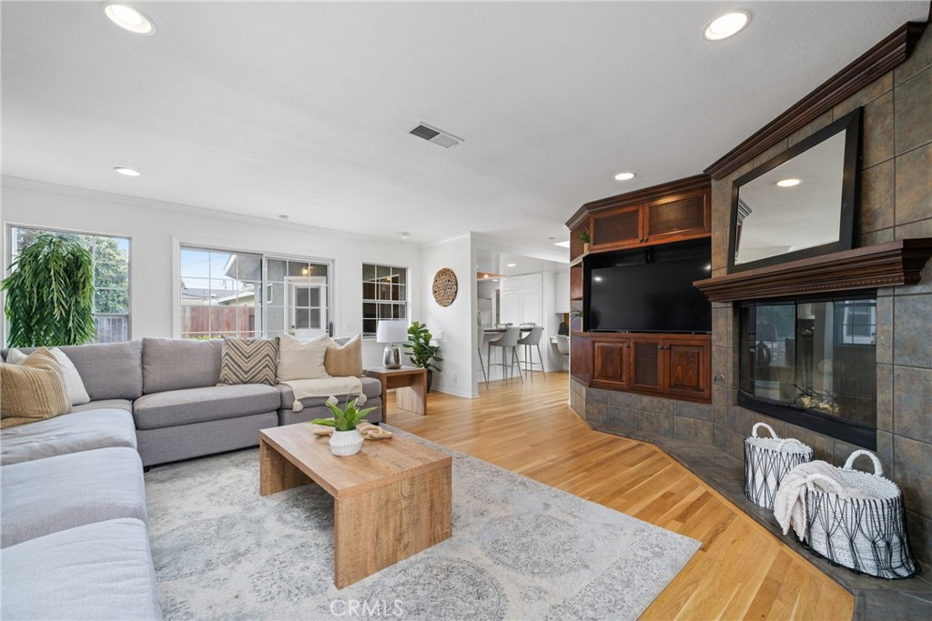 3104 Samoa Place