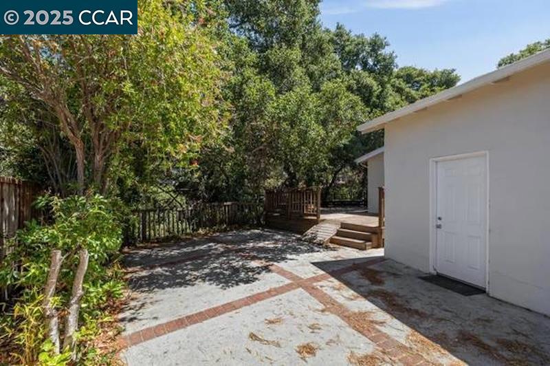 BAYWOOD - Residential Lease