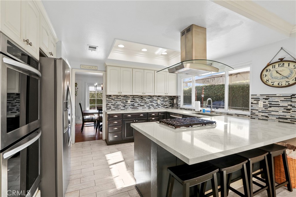 104 N Mangrove Avenue