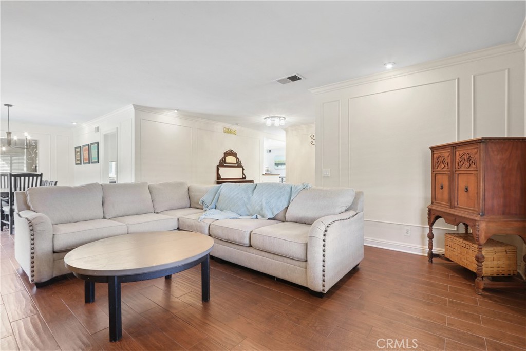 104 N Mangrove Avenue