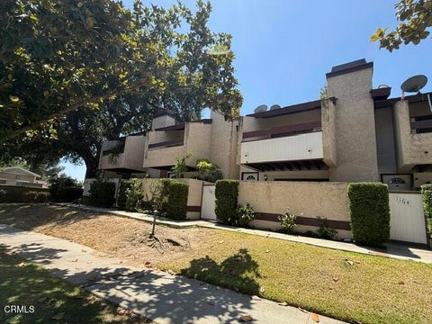 Photo of 1168 Corson Street, Pasadena, CA 91106 (MLS # P1-28322)