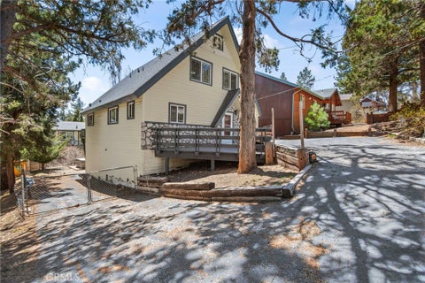 Photo of 366 Curly DR, Big Bear City, CA 92314 (MLS # SB26137592)