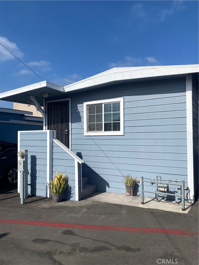 1215 W 134th