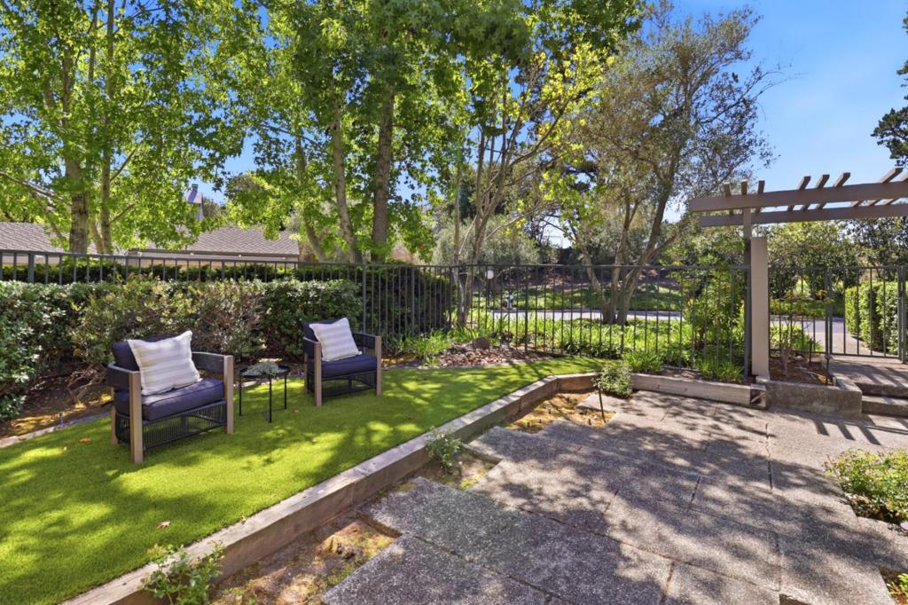 2941 Belmont Woods Way