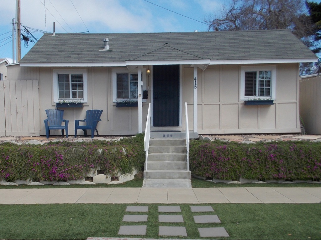 This 1BD/1BA hard-to-find adorable, yet AFFORDABLE, Cottage is available in Coronado Village. Super-cozy, unique Detached Home with a great location for bike riding/walking everywhere, including the BEACH. Recently upgraded inside & out, exclusive laundry, and private fenced tiny patio. Only minutes from the ocean and 3 blocks away from the San Diego Bay. Home is ready for someone that prefers a superb location with a “small-town” beach feel. This beautiful vacation community is now within reach. :) Neighborhoods: Coronado Sewer: Sewer Connected