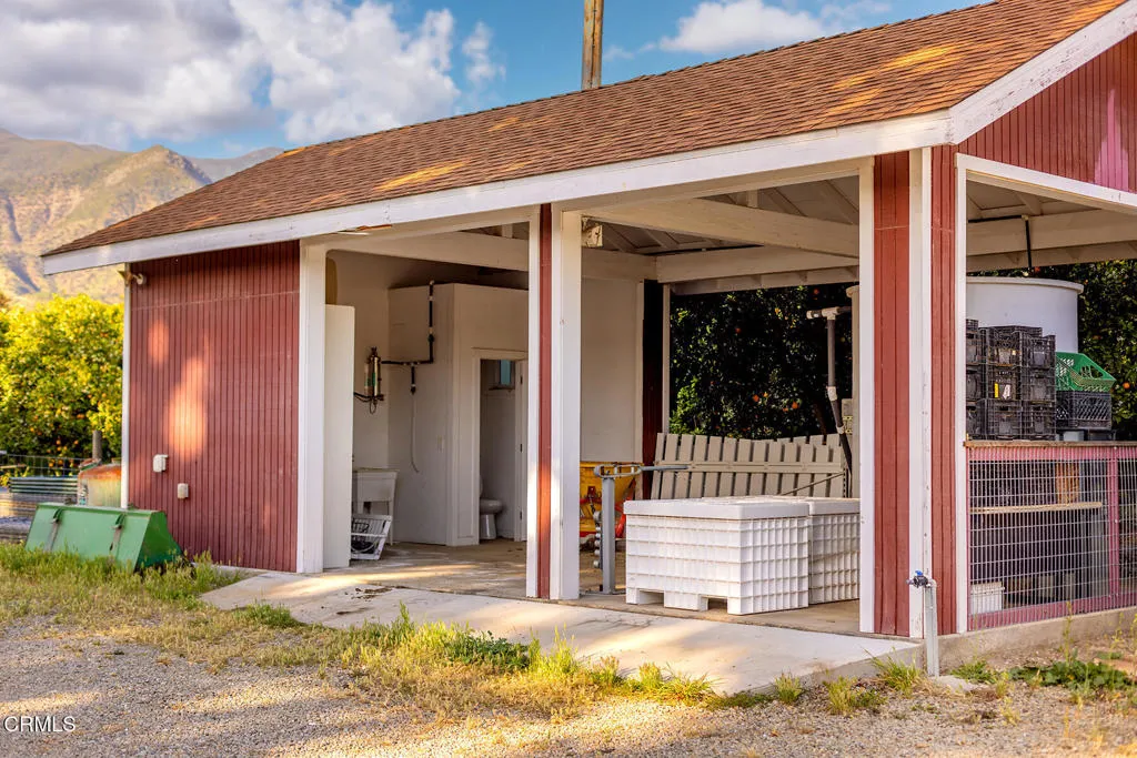 Ojai, California 93023, United States, 10 Bedrooms Bedrooms, ,8 BathroomsBathrooms,Residential,Active,186808