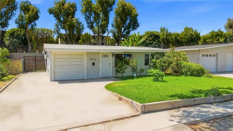 Photo of 2418 Del Amo Boulevard, Torrance, CA 90501 (MLS # OC26180976)