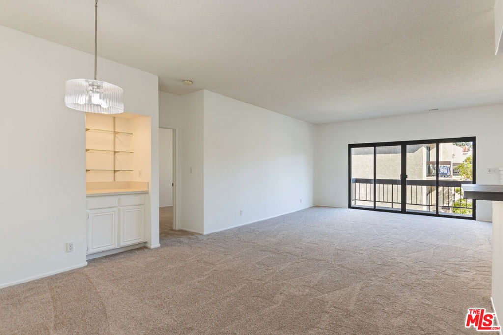 8180 Manitoba Street 304
