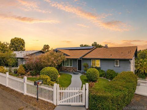 Photo of 1958 Lejos Dr Dr, Escondido, CA 92025 (MLS # 260010887SD)