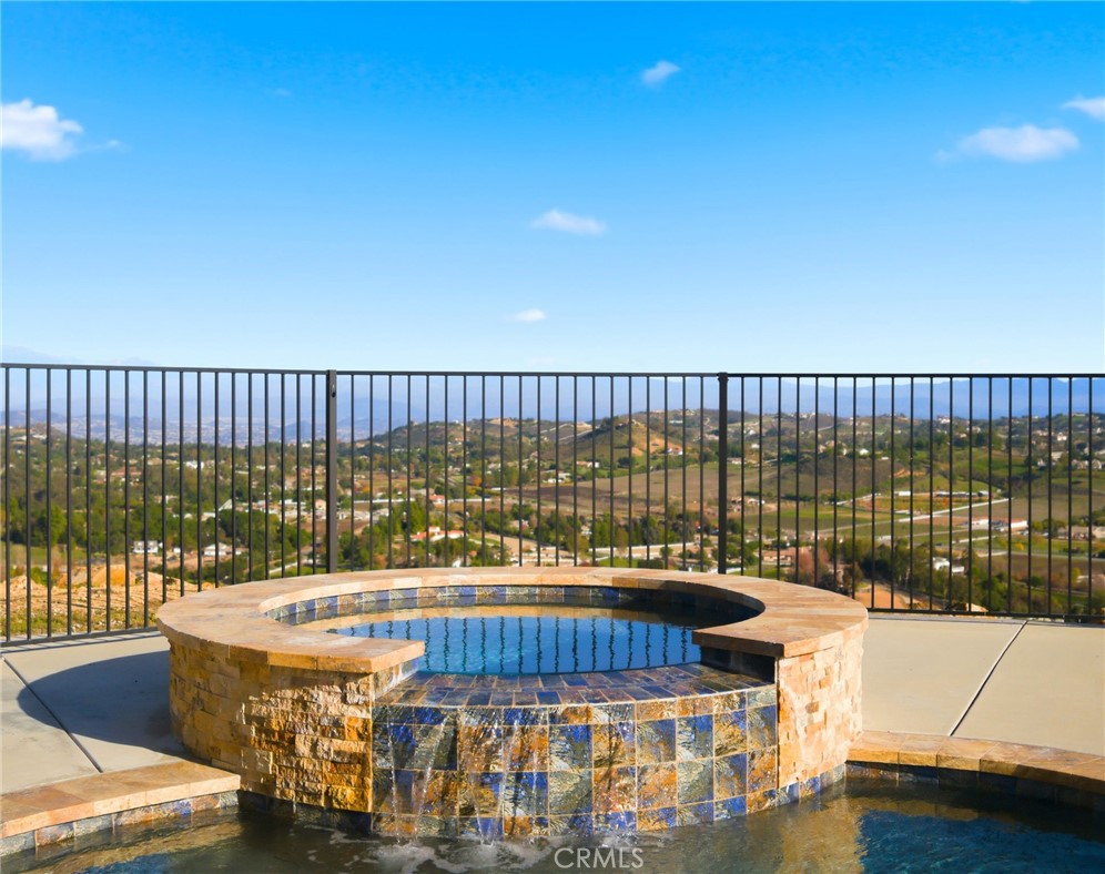 39472 Vista Del Bosque