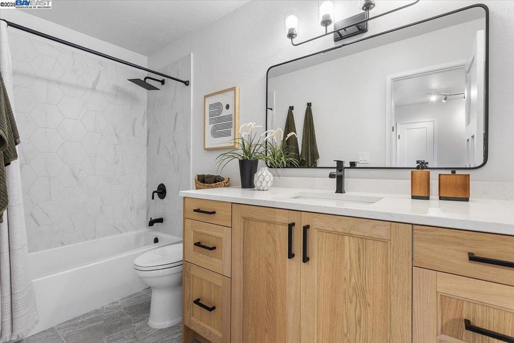 CASTRO VALLEY - Residential