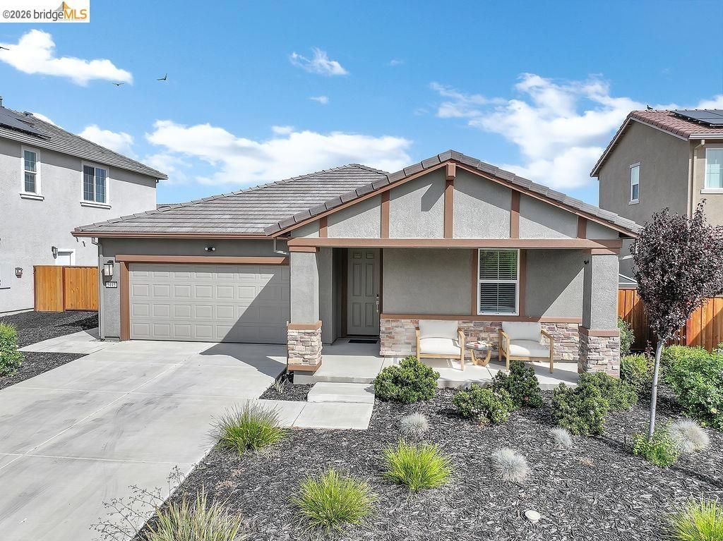 Photo of 5443 Pinzano Way, Antioch, CA 94531 (MLS # 41129470)