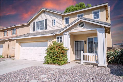 Photo of 323 Camden Court, Corona, CA 92879 (MLS # IV25240212)