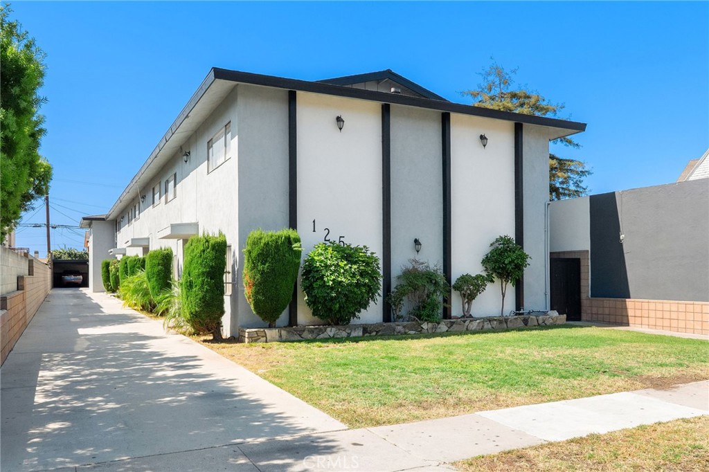 1256 Gardena Boulevard
