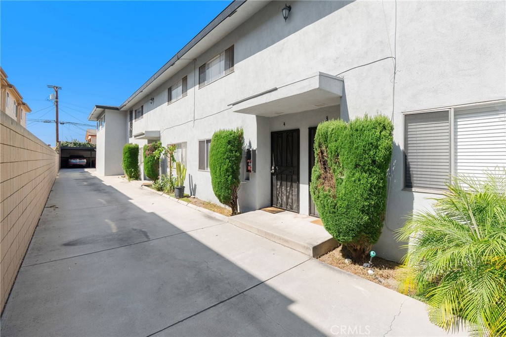 1256 Gardena Boulevard