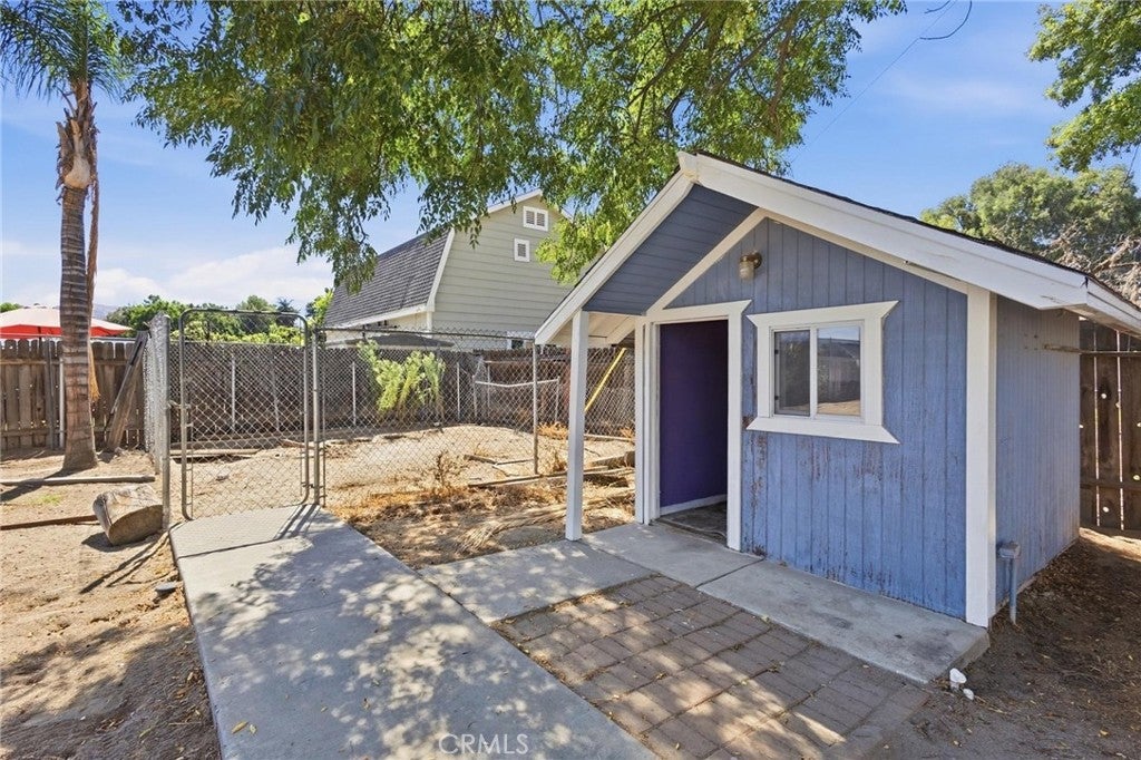 43233 Whittier