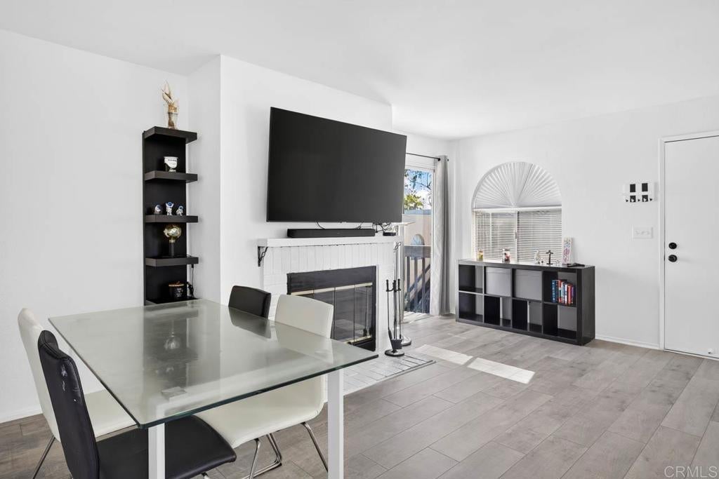 8475 Avenida Anguila 4