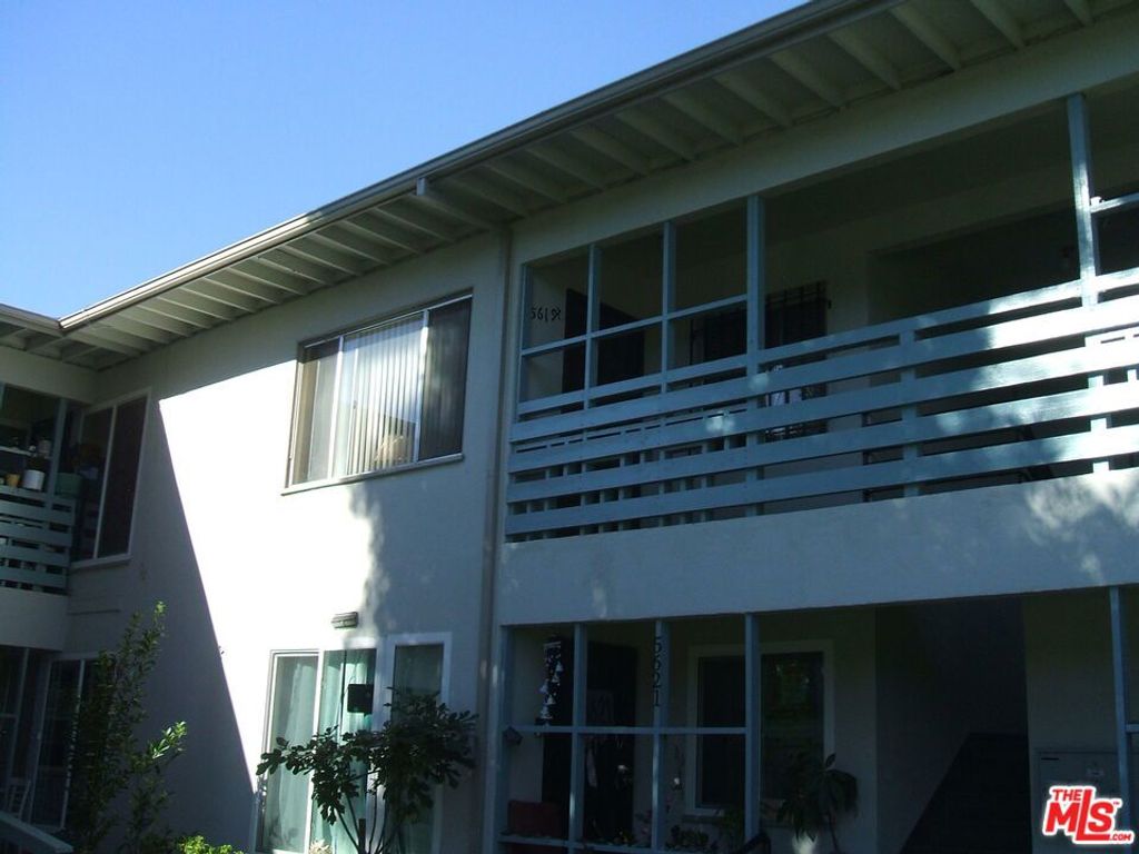 Photo of 5619 1/2 W Clemson Street #1/2, Los Angeles, CA 90016 (MLS # 25589547)