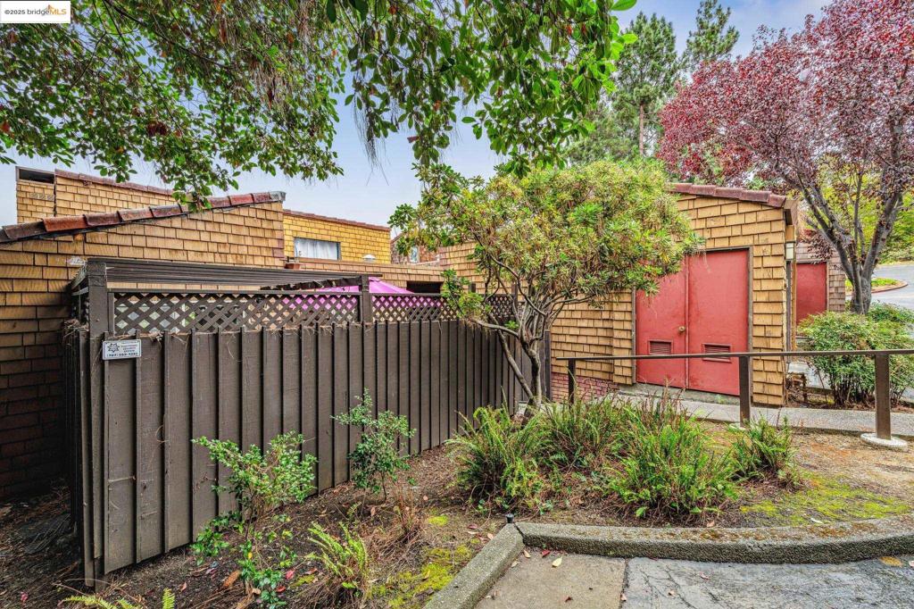 VALLEJO HILLS - Residential