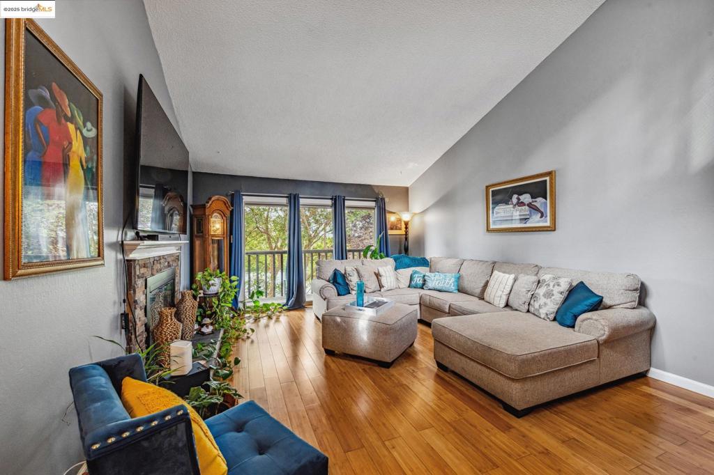 VALLEJO HILLS - Residential