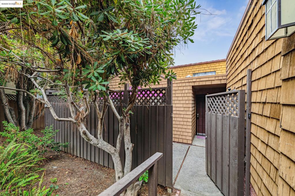VALLEJO HILLS - Residential