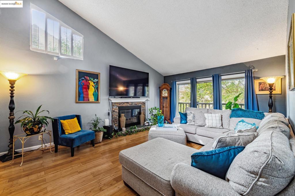 VALLEJO HILLS - Residential