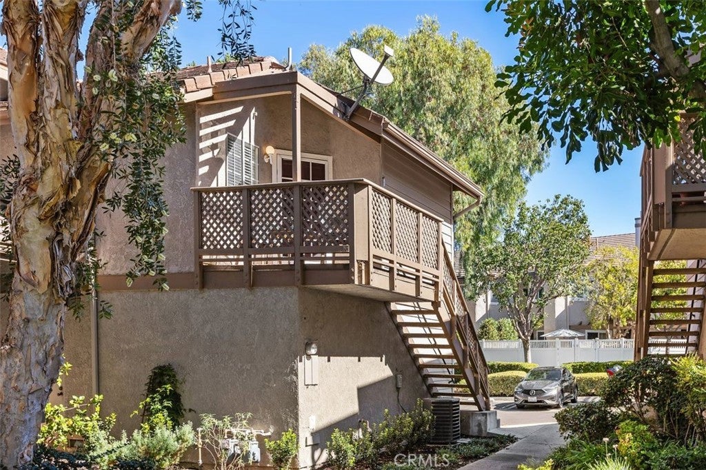 24350 Eastview
