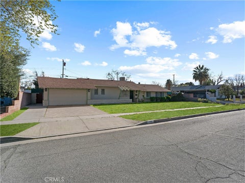 Photo of 1112 E Avenue J4, Lancaster, CA 93535 (MLS # PW26159164)