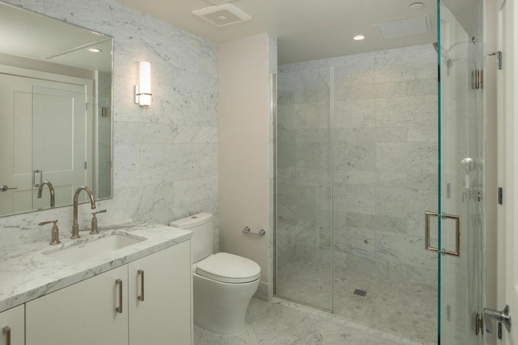 450 First Street 204