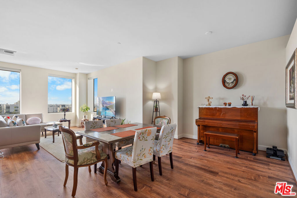 3810 Wilshire Boulevard 712