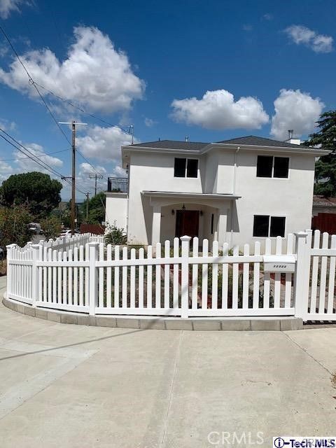 Photo of 10303 Pinyon Avenue, Tujunga, CA 91042 (MLS # GD26044081)