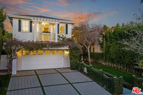 Photo of 2248 Kelton Avenue, Los Angeles, CA 90064 (MLS # 26635581)