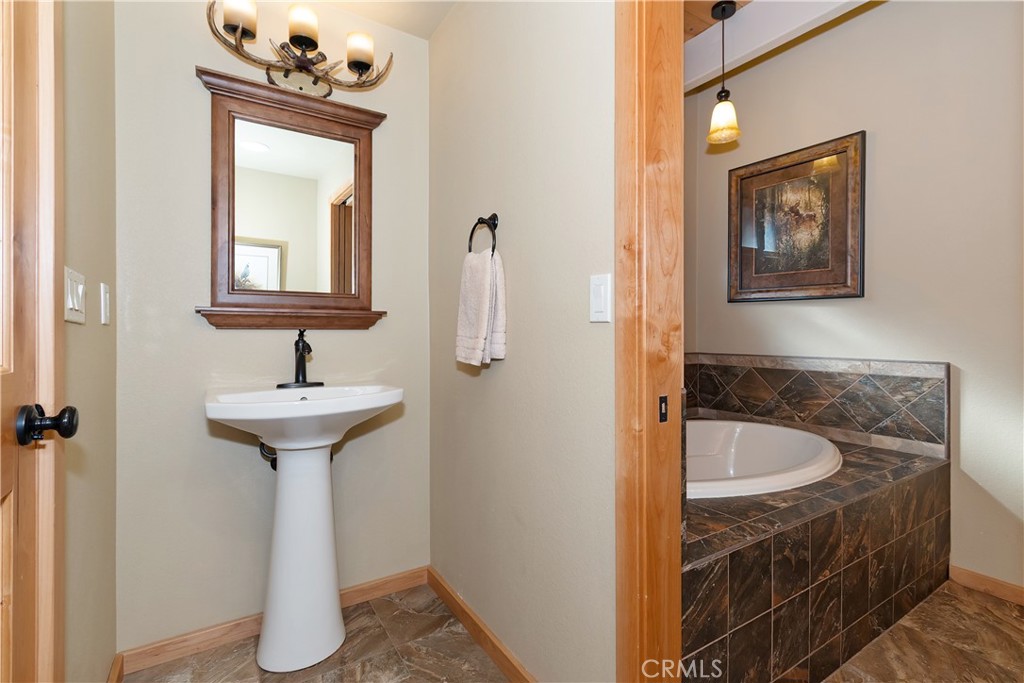 Arrowhead Woods (AWHW) - Residential