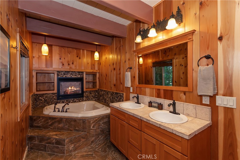 Arrowhead Woods (AWHW) - Residential