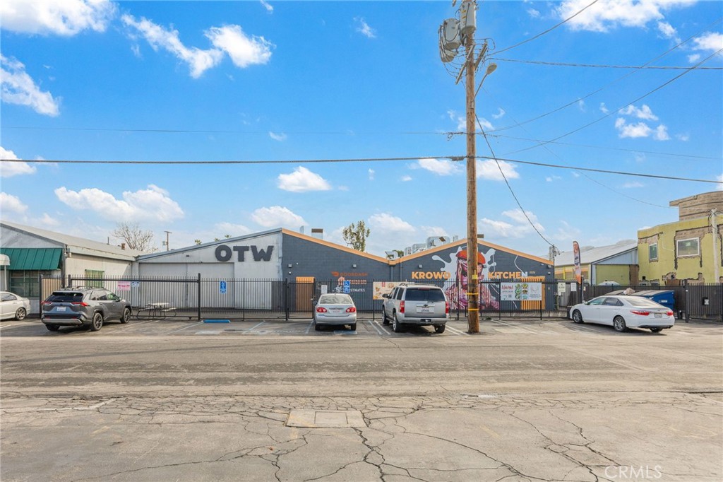 Properties 1 5536 Satsuma Avenue